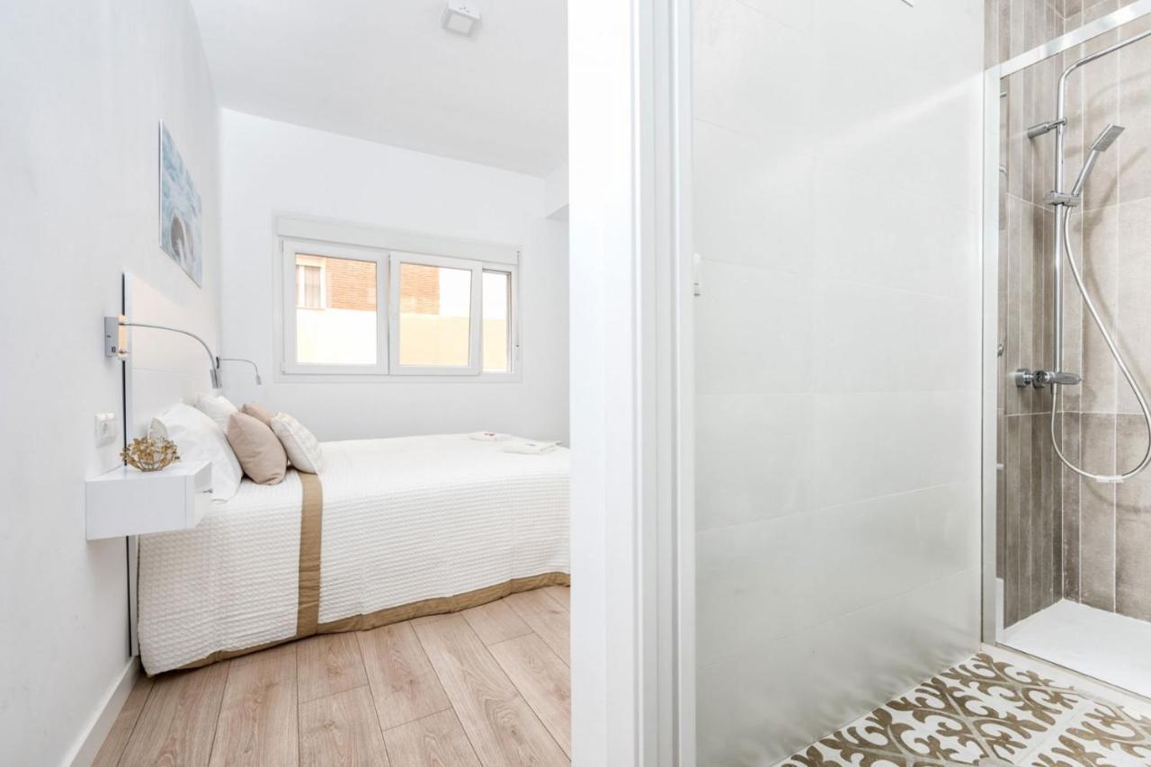 Pinzon Apartment In Malaga By Solaga Holiday Homes エクステリア 写真